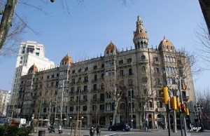 The Rocamora Houses: A Gothic Gem in Barcelona Rocamora Houses Barcelona, a Gothic gem.