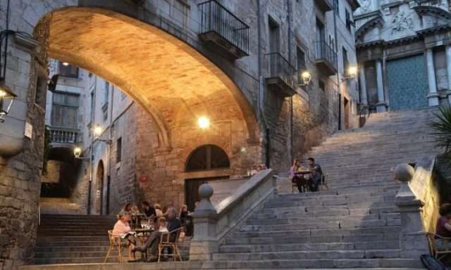 Visit Girona from Barcelona